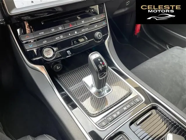 JAGUAR XE 2019 — photo 4 sur 8
