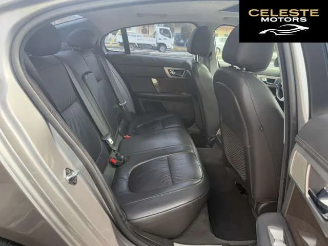 JAGUAR XF 2008 — photo 8 sur 8