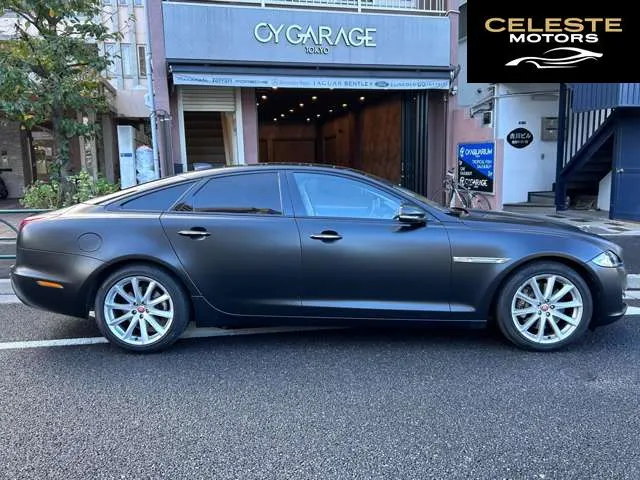 JAGUAR XJ 2018 — photo 6 sur 8