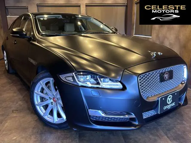 JAGUAR XJ 2018 — photo 8 sur 8