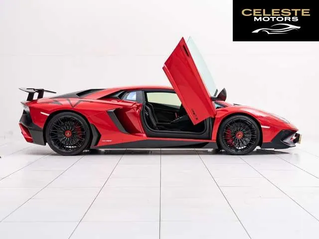 LAMBORGHINI Aventador 2016 — photo 5 sur 8