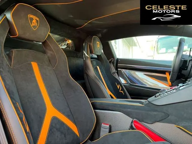 LAMBORGHINI Aventador 2016 — photo 7 sur 8