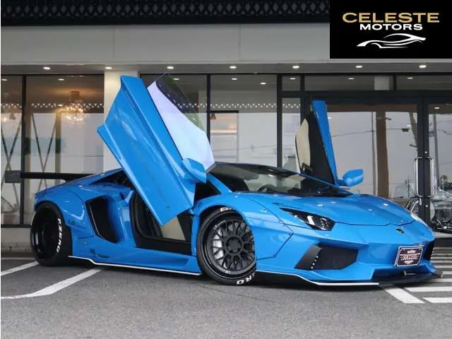 LAMBORGHINI Aventador 2015 — photo 3 sur 8