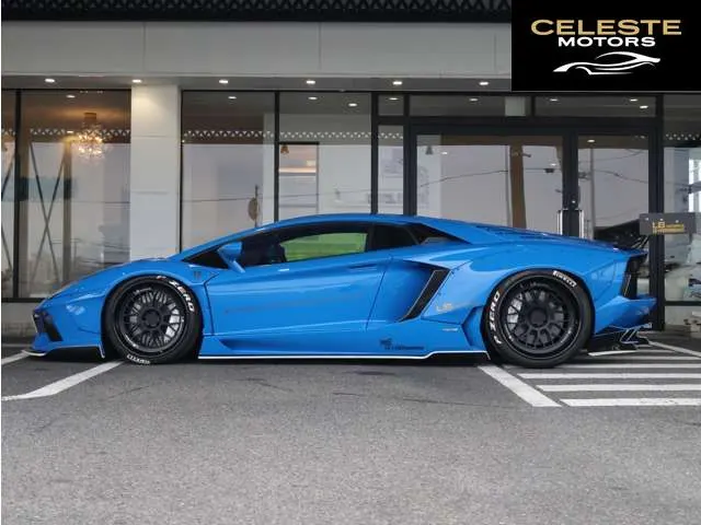 LAMBORGHINI Aventador 2015 — photo 6 sur 8
