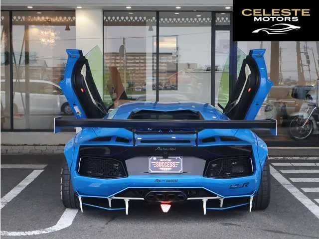 LAMBORGHINI Aventador 2015 — photo 8 sur 8
