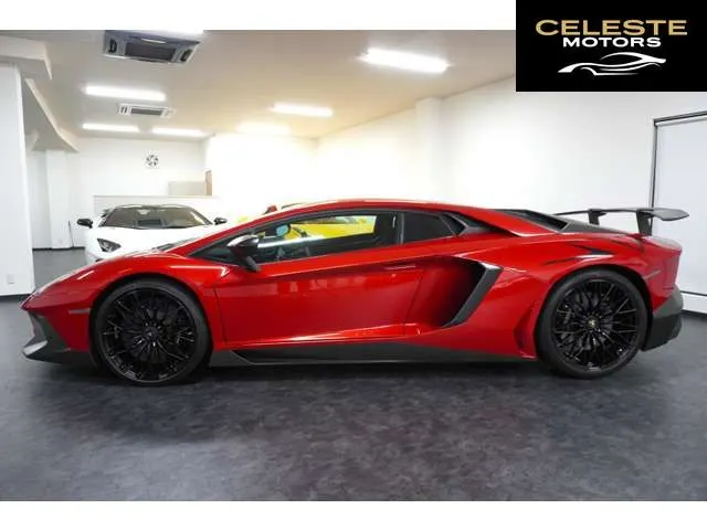 LAMBORGHINI Aventador 2016 — photo 6 sur 8