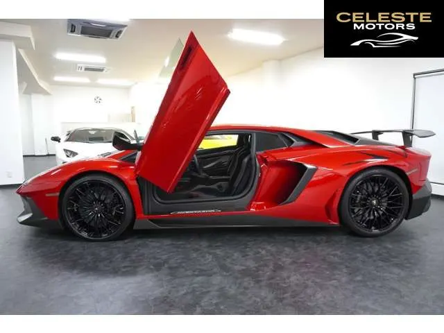 LAMBORGHINI Aventador 2016 — photo 7 sur 8