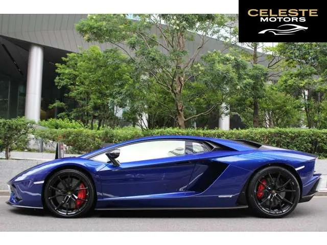 LAMBORGHINI Aventador 2020 — photo 1 sur 8