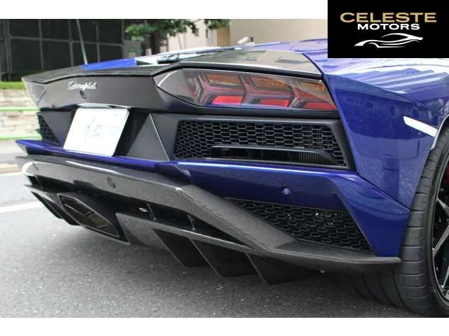 LAMBORGHINI Aventador 2020 — photo 3 sur 8