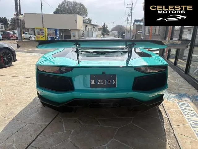 LAMBORGHINI Aventador 2017 — photo 8 sur 8