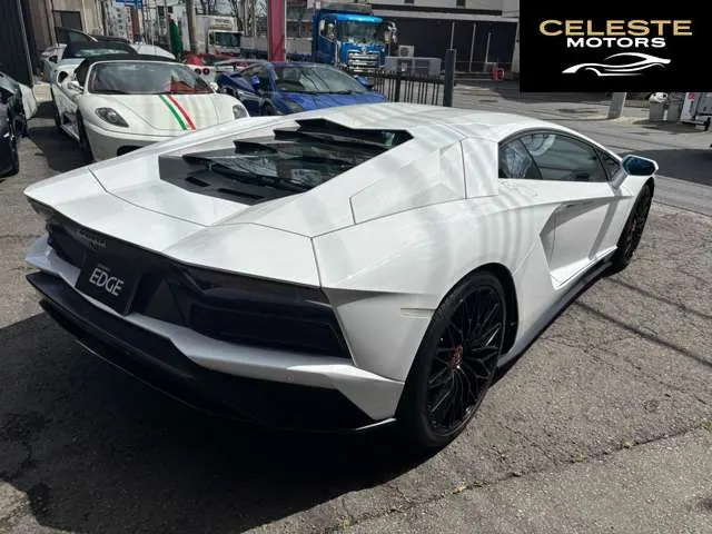 LAMBORGHINI Aventador 2017 — photo 4 sur 8
