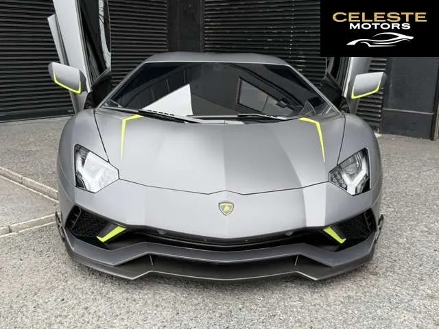 LAMBORGHINI Aventador 2021 — photo 6 sur 8