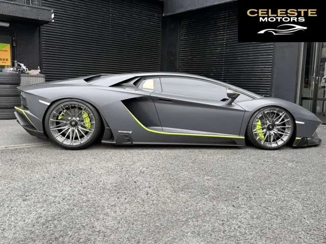 LAMBORGHINI Aventador 2021 — photo 7 sur 8
