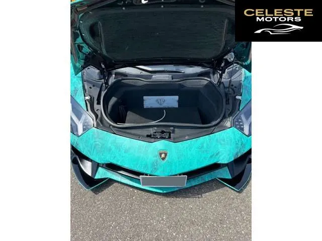 LAMBORGHINI Aventador 2017 — photo 7 sur 8