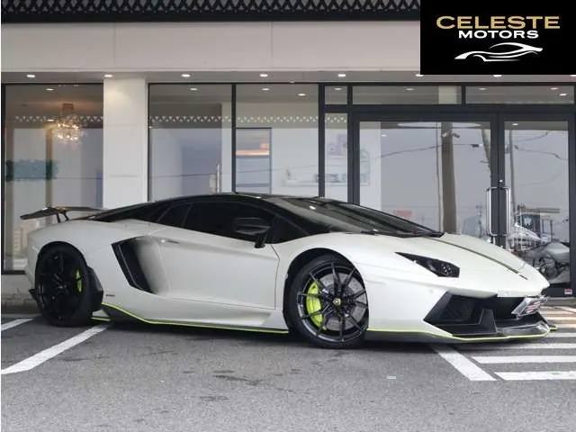 LAMBORGHINI Aventador 2015 — photo 3 sur 8