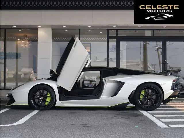 LAMBORGHINI Aventador 2015 — photo 4 sur 8