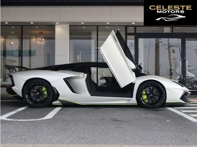 LAMBORGHINI Aventador 2015 — photo 8 sur 8