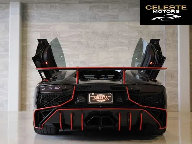 LAMBORGHINI Aventador 2018 — photo 6 sur 8