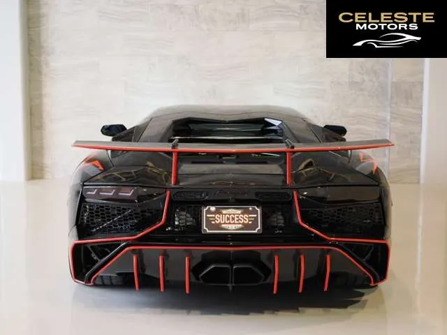 LAMBORGHINI Aventador 2018 — photo 8 sur 8