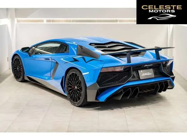 LAMBORGHINI Aventador 2017 — photo 3 sur 8