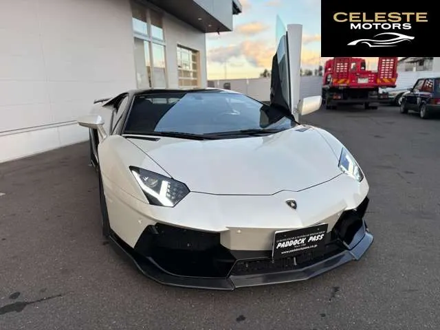 LAMBORGHINI Aventador 2015 — photo 7 sur 8