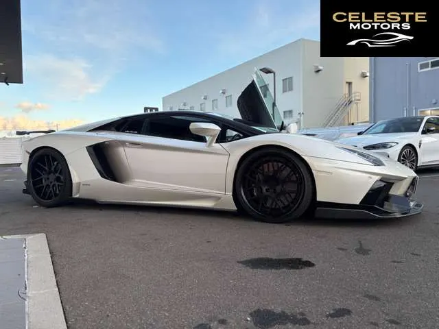 LAMBORGHINI Aventador 2015 — photo 8 sur 8