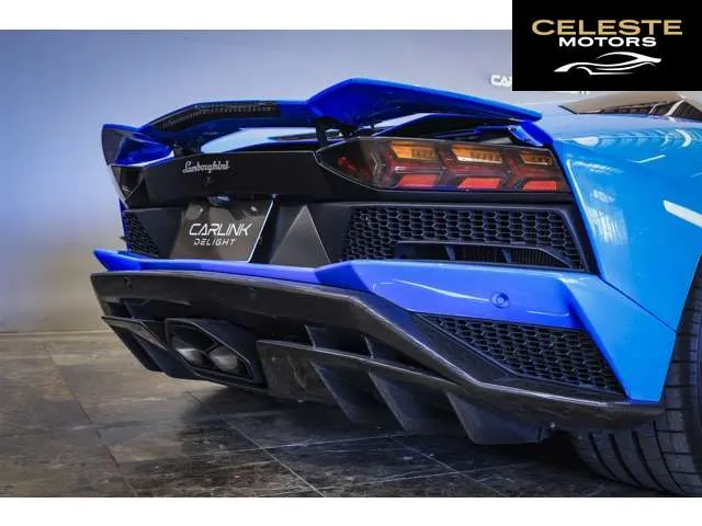 LAMBORGHINI Aventador 2019 — photo 3 sur 8