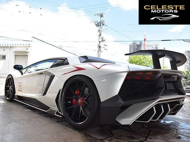 LAMBORGHINI Aventador 2016 — photo 6 sur 8