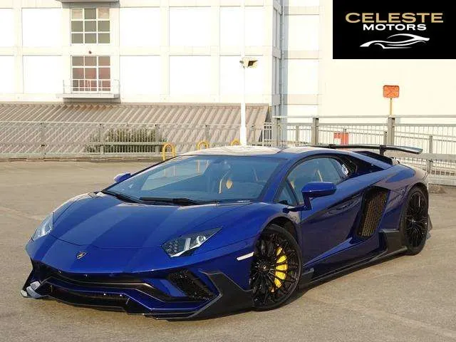 LAMBORGHINI Aventador 2018 — photo 3 sur 8