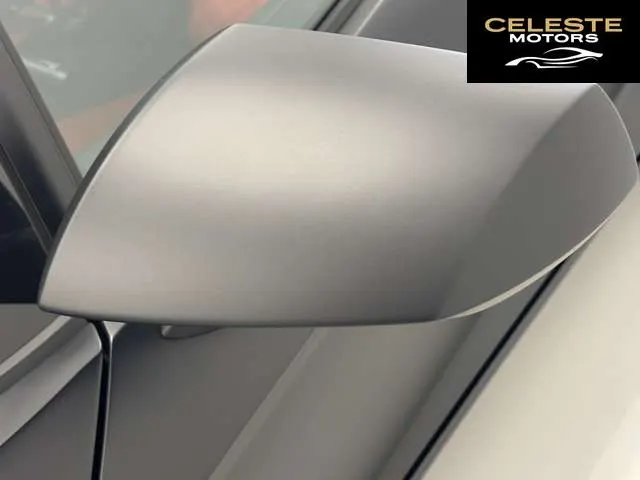 LAMBORGHINI Aventador 2015 — photo 7 sur 8