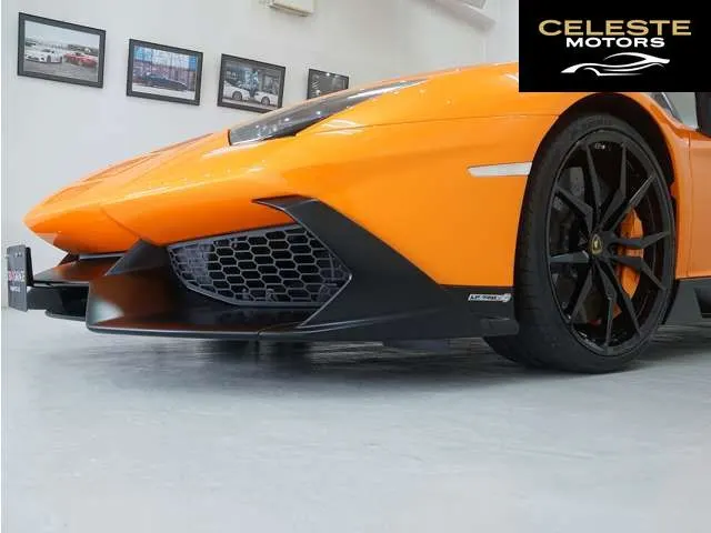 LAMBORGHINI Aventador 2014 — photo 4 sur 8