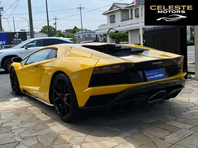 LAMBORGHINI Aventador 2018 — photo 5 sur 8