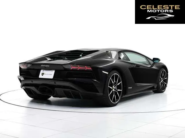 LAMBORGHINI Aventador 2018 — photo 5 sur 8