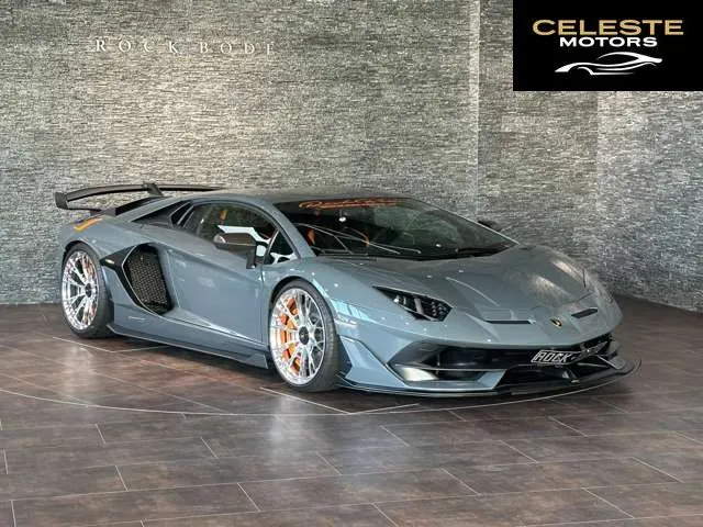 LAMBORGHINI Aventador 2019 — photo 3 sur 8