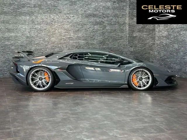 LAMBORGHINI Aventador 2019 — photo 5 sur 8