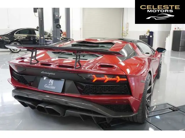 LAMBORGHINI Aventador 2017 — photo 2 sur 8