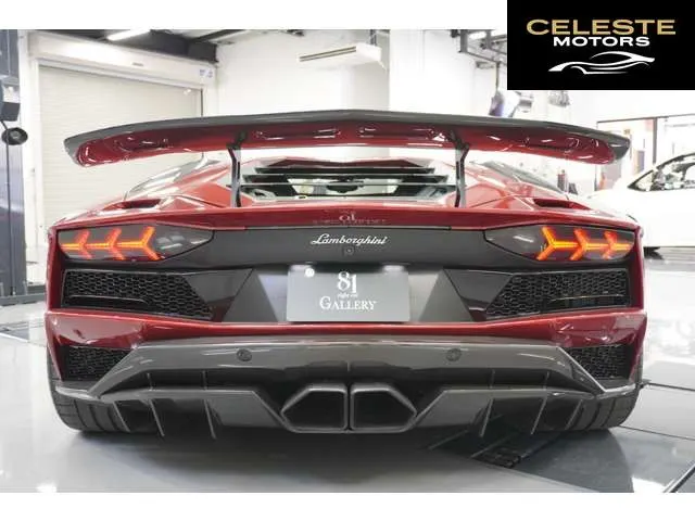 LAMBORGHINI Aventador 2017 — photo 3 sur 8