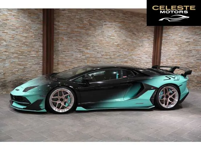 LAMBORGHINI Aventador 2014 — photo 3 sur 8