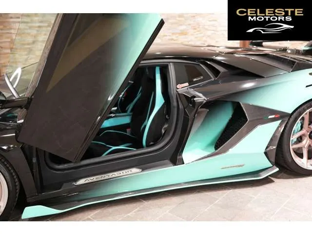 LAMBORGHINI Aventador 2014 — photo 4 sur 8