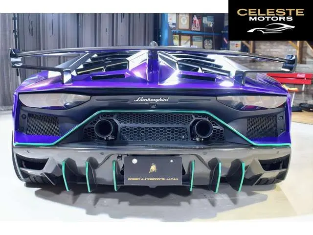 LAMBORGHINI Aventador 2017 — photo 2 sur 8