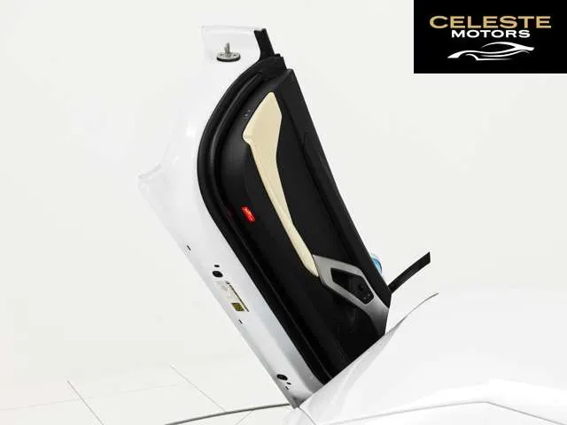 LAMBORGHINI Aventador 2015 — photo 8 sur 8