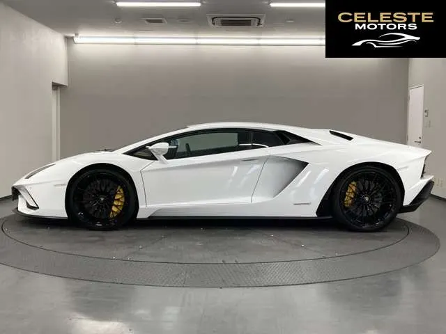 LAMBORGHINI Aventador 2018 — photo 5 sur 8