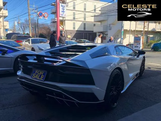 LAMBORGHINI Aventador 2019 — photo 4 sur 8