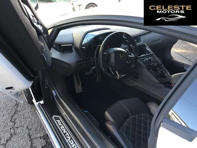 LAMBORGHINI Aventador 2019 — photo 5 sur 8