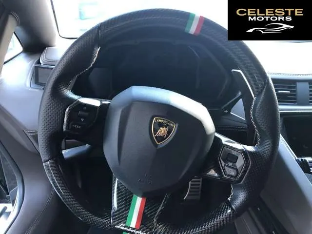 LAMBORGHINI Aventador 2019 — photo 6 sur 8