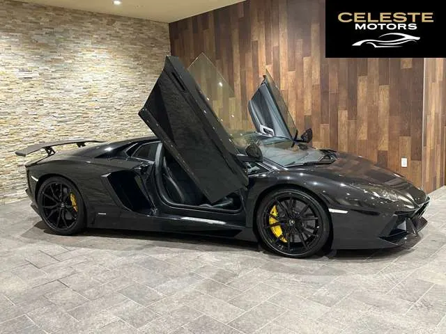 LAMBORGHINI Aventador 2012 — photo 6 sur 8