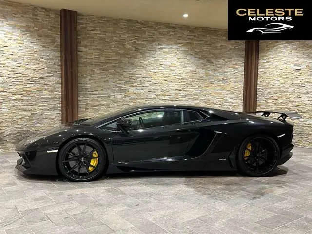 LAMBORGHINI Aventador 2012 — photo 8 sur 8