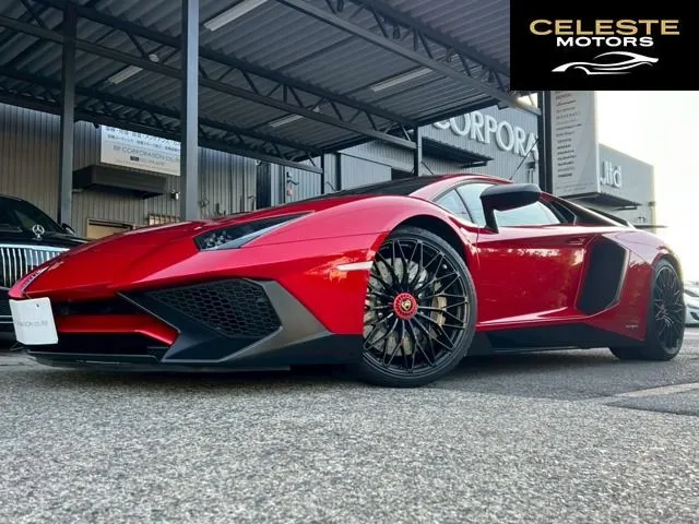 LAMBORGHINI Aventador 2016 — photo 2 sur 8
