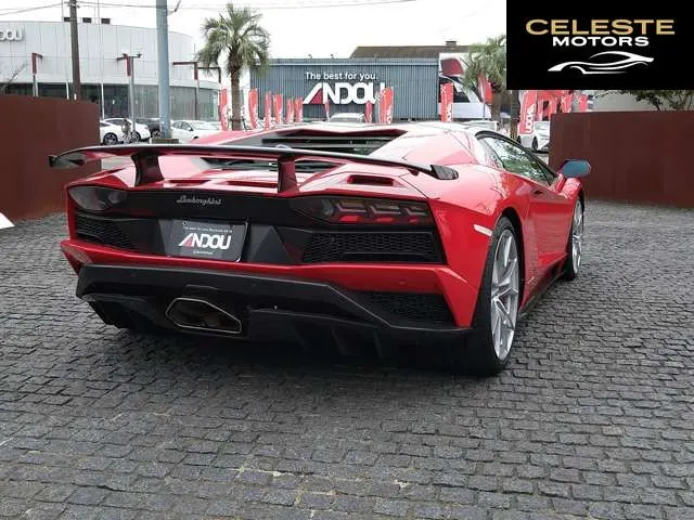LAMBORGHINI Aventador 2018 — photo 2 sur 8