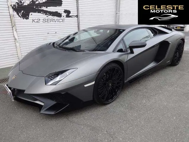 LAMBORGHINI Aventador 2015 — photo 4 sur 8